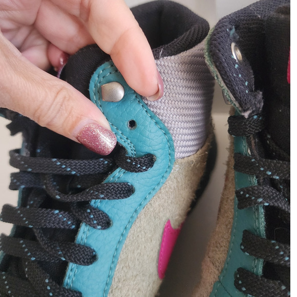 *Nike Hoodland Suede Hiking Boot Particle Grey Bright Magenta Men 9/ Women 10.5 - Picture 10 of 11